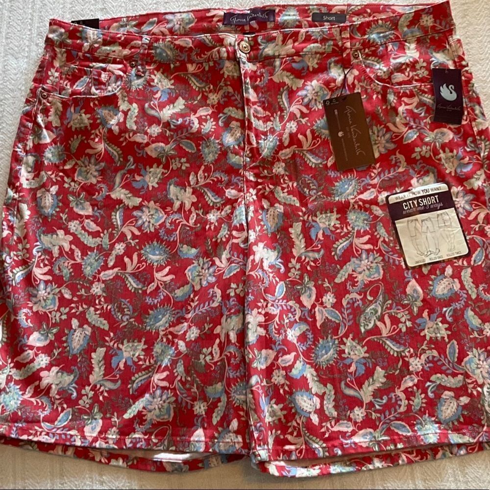 GLORIA VANDERBILT WOMENS City Shorts Color: Calm Coral - Milonga Paisleys